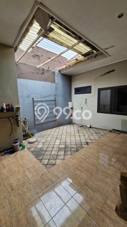 Rumah Luxury Modern Siap Huni di Kedung Baruk Surabaya Rumah Luxury Modern Siap Huni di Kedung Baruk Surabaya