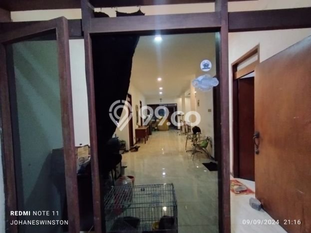 Jual Rumah Luas Elegan Dengan View Eksklusif di Dukuh Kupang, Surabaya Jual Rumah Luas Elegan Dengan View Eksklusif di Dukuh Kupang, Surabaya