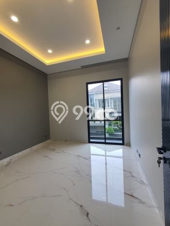 Rumah Elit LB 567m2 Siap Huni Desain Elegan di Citraland, Surabaya Rumah Elit LB 567m2 Siap Huni Desain Elegan di Citraland, Surabaya