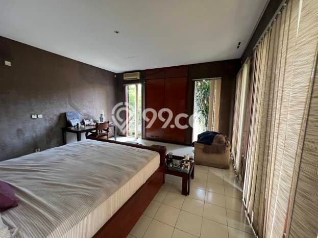 Rumah Elit Modern Siap Huni di Pejaten Jakarta Selatan Rumah Elit Modern Siap Huni di Pejaten Jakarta Selatan