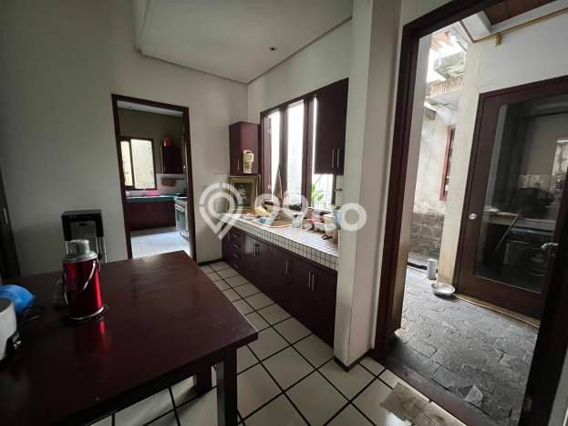 Rumah Elit Modern Siap Huni di Pejaten Jakarta Selatan Rumah Elit Modern Siap Huni di Pejaten Jakarta Selatan