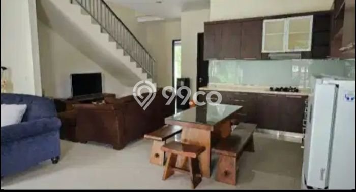 Lokasi strategis! Rumah siap huni dikontrakkan di Mapanget LB 370m2 Lokasi strategis! Rumah siap huni dikontrakkan di Mapanget LB 370m2