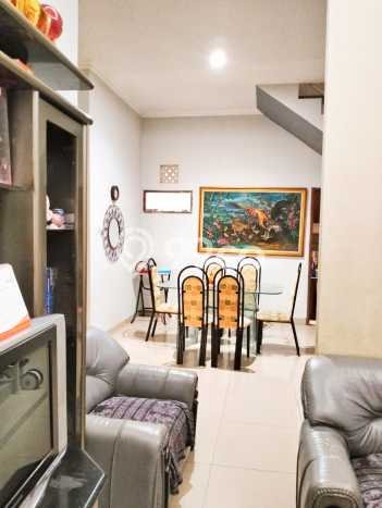 Rumah Modern Cantik 5 Kamar Bisa Langsung Pindah di Denpasar Barat Rumah Modern Cantik 5 Kamar Bisa Langsung Pindah di Denpasar Barat