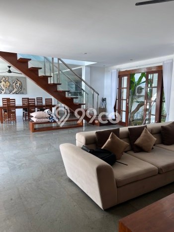 Vila Kawasan , Area 409m2m², Akses ke Pusat Kota Vila Kawasan , Area 409m2m², Akses ke Pusat Kota
