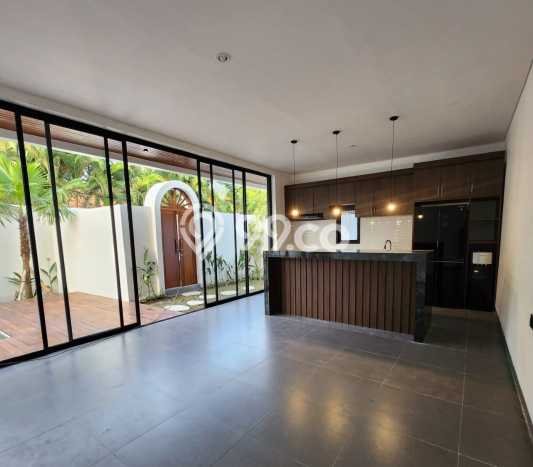 Vila Premium Kawasan , Area 200m2m², Lingkungan Nyaman Vila Premium Kawasan , Area 200m2m², Lingkungan Nyaman