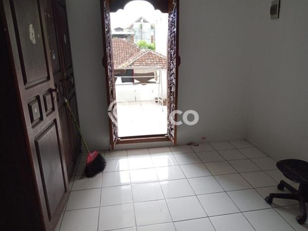 Rumah Modern Cantik 5 Kamar Bisa Langsung Pindah di Denpasar Selatan Rumah Modern Cantik 5 Kamar Bisa Langsung Pindah di Denpasar Selatan