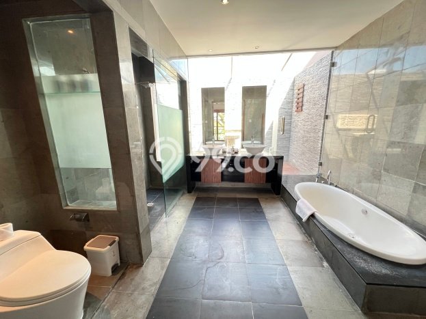 Vila Kawasan , Area 409m2m², Akses ke Pusat Kota Vila Kawasan , Area 409m2m², Akses ke Pusat Kota
