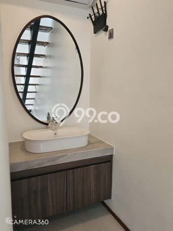 Bisnis Potensial! Vila Kawasan , Dimensi 220m2m², Akses Mudah Fasilitas Umum Bisnis Potensial! Vila Kawasan , Dimensi 220m2m², Akses Mudah Fasilitas Umum