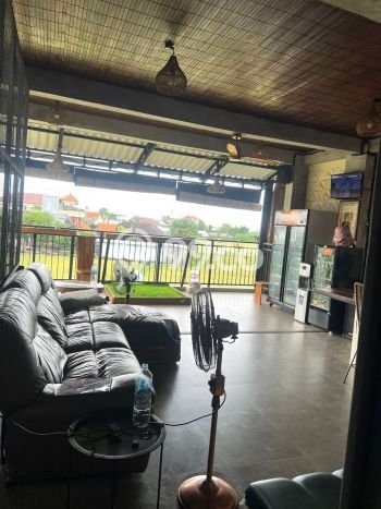 Dijual Cepat! Vila di , Ukuran 305m2m², Posisi Strategis dekat dengan berbagai kebutuhan Dijual Cepat! Vila di , Ukuran 305m2m², Posisi Strategis dekat dengan berbagai kebutuhan