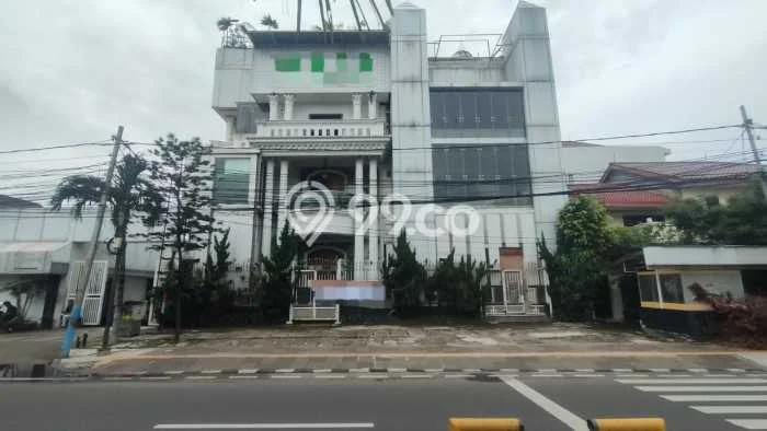 Unit Komersial Dijual di Cempaka Putih Jakarta Pusat 380m2 Unit Komersial Dijual di Cempaka Putih Jakarta Pusat 380m2