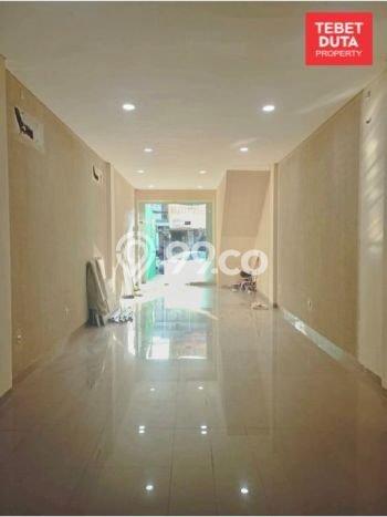 Ruko disewakan lokasi strategis Tebet Jakarta Selatan 119m2 Ruko disewakan lokasi strategis Tebet Jakarta Selatan 119m2