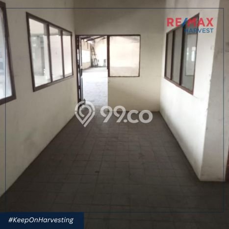 Area Ramai! Gudang Dijual di Cengkareng untuk Bisnis Luas Bangunan 1000m2 Area Ramai! Gudang Dijual di Cengkareng untuk Bisnis Luas Bangunan 1000m2