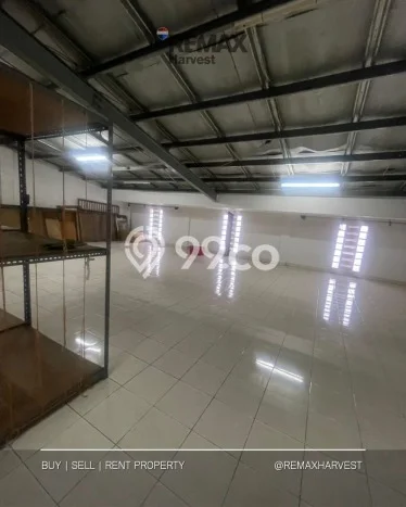 Ruko Disewa di Jakarta Barat dengan LB 600m2 Area Komersial Ramai Ruko Disewa di Jakarta Barat dengan LB 600m2 Area Komersial Ramai