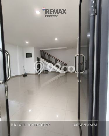 Untuk Dijual! Ruko di Taman Ratu Jakarta Barat LT 124m2 / LB 171m2 Kawasan Bisnis Untuk Dijual! Ruko di Taman Ratu Jakarta Barat LT 124m2 / LB 171m2 Kawasan Bisnis
