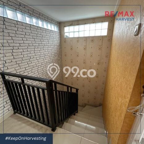 Jual Rumah Mewah Megah Dengan View Cantik di Daan Mogot, Jakarta Barat Jual Rumah Mewah Megah Dengan View Cantik di Daan Mogot, Jakarta Barat