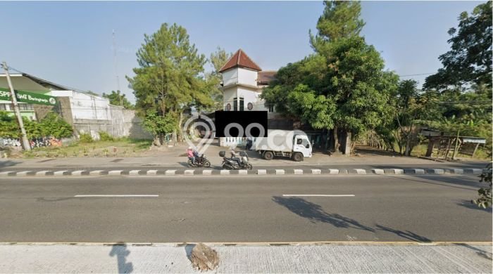 Area Ramai! Gudang Dijual di Gamping untuk Bisnis Luas Bangunan 3600m2 Area Ramai! Gudang Dijual di Gamping untuk Bisnis Luas Bangunan 3600m2