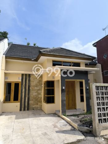 Rumah Modern Minimalis 2 KT Bisa Langsung Pindah di Cangkringan Rumah Modern Minimalis 2 KT Bisa Langsung Pindah di Cangkringan