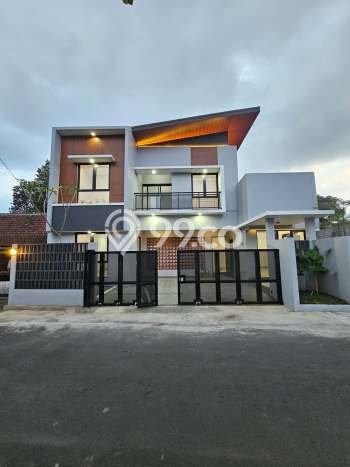 Rumah Modern Cantik 3 KT Bisa Langsung Pindah di Mlati Rumah Modern Cantik 3 KT Bisa Langsung Pindah di Mlati