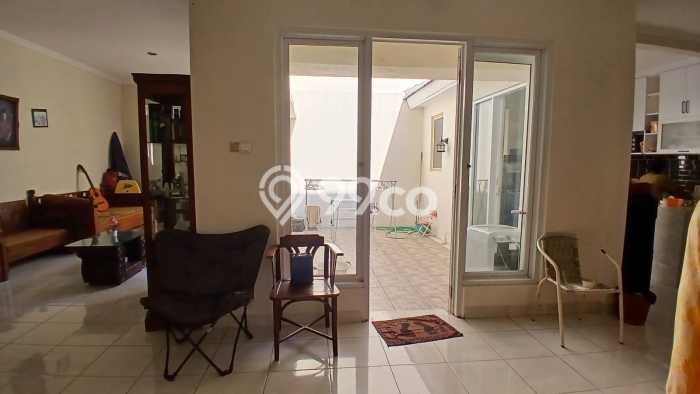 Jual Rumah Luas Megah Dengan View Cantik di Grand Wisata, Bekasi Jual Rumah Luas Megah Dengan View Cantik di Grand Wisata, Bekasi