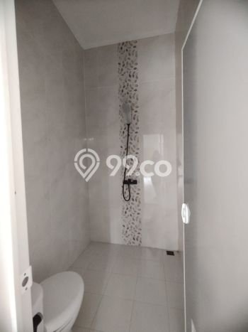 Rumah Area Strategis di Semarang Tengah, Semarang, Luas 192m2m² Bangunan 90m2m² Rumah Area Strategis di Semarang Tengah, Semarang, Luas 192m2m² Bangunan 90m2m²