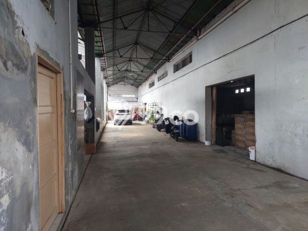 Unit Gudang Dijual di Semarang LT 2190m2 & LB 1393m2 Unit Gudang Dijual di Semarang LT 2190m2 & LB 1393m2