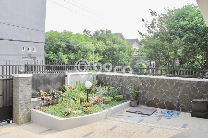 Hunian Eksklusif Dijual LT 229m2 di Banyumanik, Semarang Hunian Eksklusif Dijual LT 229m2 di Banyumanik, Semarang