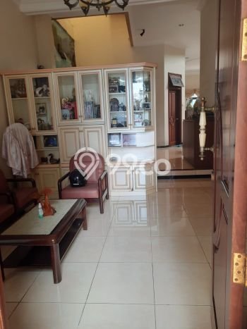 KESEMPATAN EMAS! Rumah Berkualitas di , Semarang, Luas 334m2m² Bangunan 350m2m² KESEMPATAN EMAS! Rumah Berkualitas di , Semarang, Luas 334m2m² Bangunan 350m2m²