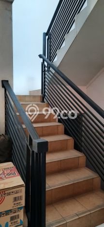Disewakan Ruko komersial di Semarang Barat luas bangunan 430m2 Disewakan Ruko komersial di Semarang Barat luas bangunan 430m2