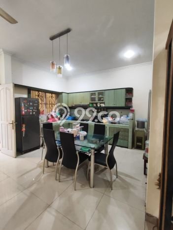 Rumah kawasan Graha Padma, Dekat Pusat Kota, 3 KT, LT 180m² LB 160m² Rumah kawasan Graha Padma, Dekat Pusat Kota, 3 KT, LT 180m² LB 160m²