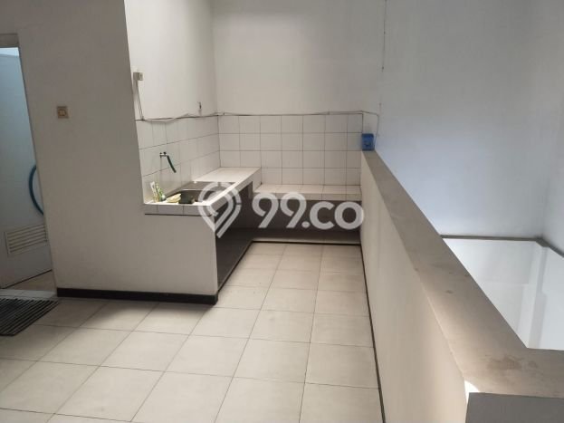 Ruko Disewakan Kawasan Semarang Timur, Luas 190m², Area Premium, Ready Bisnis Ruko Disewakan Kawasan Semarang Timur, Luas 190m², Area Premium, Ready Bisnis