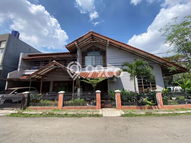 Dijual Rumah Premium dengan Fasilitas Sekitar Komplit di Antapani, Bandung Dijual Rumah Premium dengan Fasilitas Sekitar Komplit di Antapani, Bandung