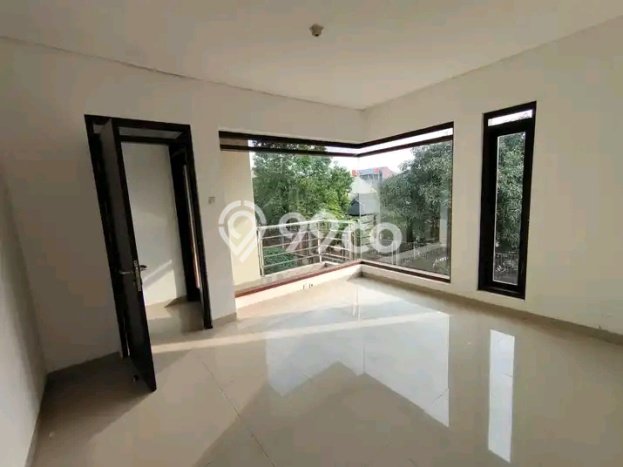 Rumah Luas Asri 4 KT Siap Pakai di BKR Bandung Rumah Luas Asri 4 KT Siap Pakai di BKR Bandung