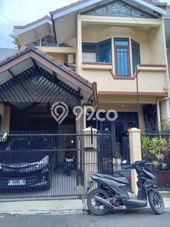 Rumah Strategis Modern Lb 180m2 di Antapani, Bandung Rumah Strategis Modern Lb 180m2 di Antapani, Bandung