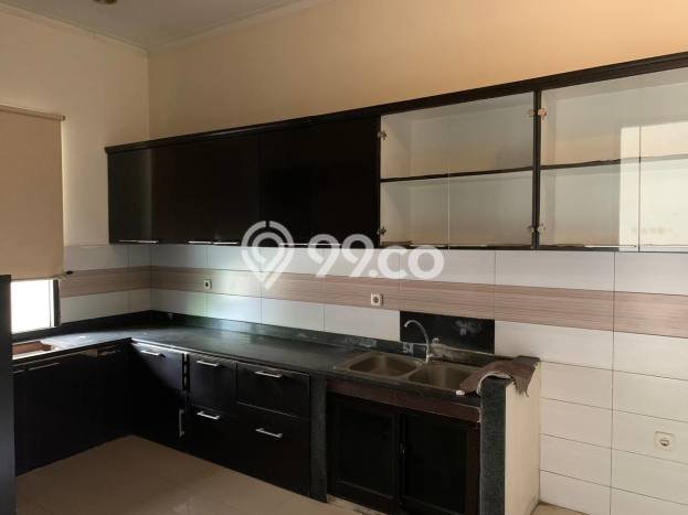 Siap Huni Hunian Elit 6 Kamar di Batununggal Dekat ke Mana Pun Siap Huni Hunian Elit 6 Kamar di Batununggal Dekat ke Mana Pun