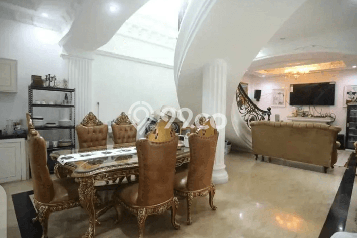 DIJUAL! Vila di , Area 600m2m², Akses Mudah Pusat Kota DIJUAL! Vila di , Area 600m2m², Akses Mudah Pusat Kota