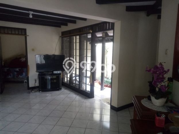 Rumah Elit LB 170m2 Siap Pakai Desain Elegan di Turangga, Bandung Rumah Elit LB 170m2 Siap Pakai Desain Elegan di Turangga, Bandung