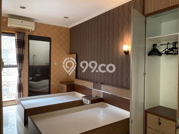 Siap Huni Hunian Elit 6 Kamar di Batununggal Dekat ke Mana Pun Siap Huni Hunian Elit 6 Kamar di Batununggal Dekat ke Mana Pun