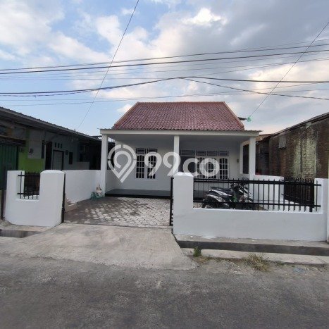 BEST PRICE! Rumah Berkualitas area Tembalang, Luas 180m2m² Bangunan 110m2m² BEST PRICE! Rumah Berkualitas area Tembalang, Luas 180m2m² Bangunan 110m2m²