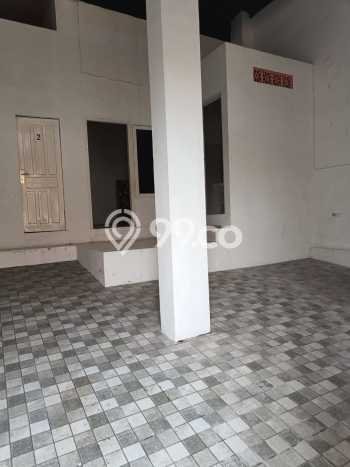 JUAL CEPAT! Rumah Ready Stock Lokasi Premium Semarang Utara, LT 100m2m² LB 300m2m² JUAL CEPAT! Rumah Ready Stock Lokasi Premium Semarang Utara, LT 100m2m² LB 300m2m²
