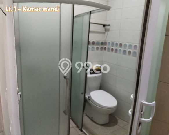 Rumah Strategis Modern Lb 220m2 di Tangerang, Tangerang Rumah Strategis Modern Lb 220m2 di Tangerang, Tangerang