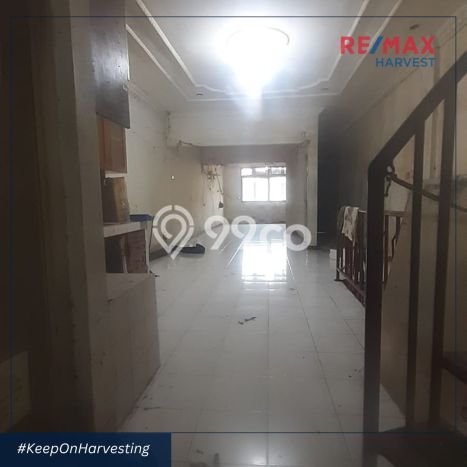 Ruko Disewa di Jakarta Barat dengan LB 300m2 Area Komersial Ramai Ruko Disewa di Jakarta Barat dengan LB 300m2 Area Komersial Ramai