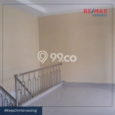 Disewakan! Rumah 3 Kamar Tidur &
2 Kamar Mandi di Green Ville, Jakarta Barat Disewakan! Rumah 3 Kamar Tidur &
2 Kamar Mandi di Green Ville, Jakarta Barat