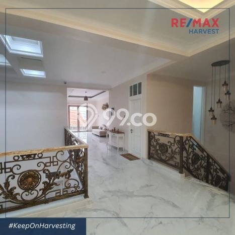 For Sale! Luxury House LT 300m2 Desain Elegan di Tanjung Duren For Sale! Luxury House LT 300m2 Desain Elegan di Tanjung Duren