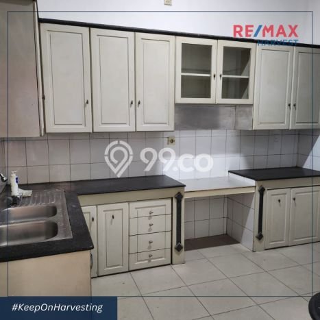 Rumah Kontrakan Jakarta Barat LT 198m2 LB 350m2 Area Tanjung Duren Rumah Kontrakan Jakarta Barat LT 198m2 LB 350m2 Area Tanjung Duren