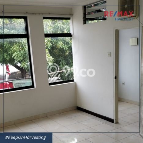 Area Ramai! Ruko Dijual di Tambora untuk Bisnis Luas Bangunan 400m2 Area Ramai! Ruko Dijual di Tambora untuk Bisnis Luas Bangunan 400m2