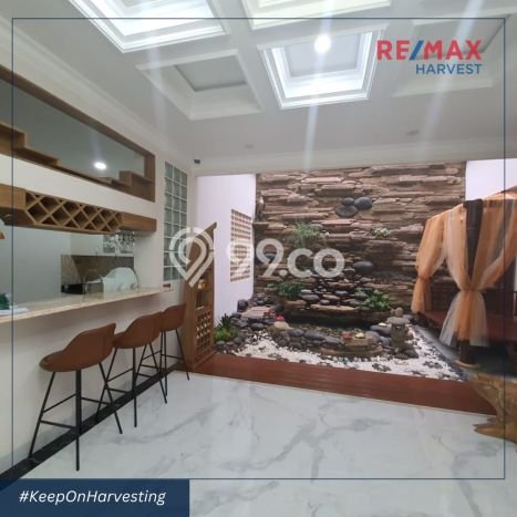 For Sale! Luxury House LT 300m2 Desain Elegan di Tanjung Duren For Sale! Luxury House LT 300m2 Desain Elegan di Tanjung Duren