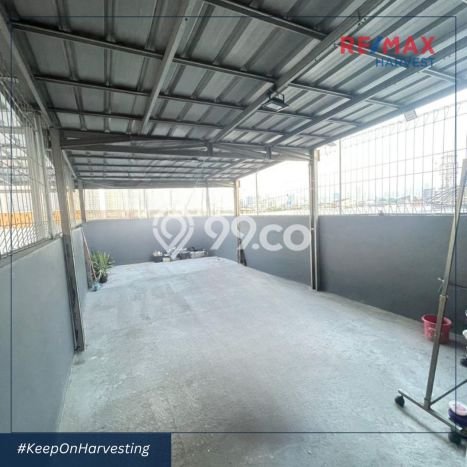 Ruko Disewa di Jakarta Barat dengan LB 250m2 Area Komersial Ramai Ruko Disewa di Jakarta Barat dengan LB 250m2 Area Komersial Ramai