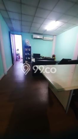 HARGA BERSAING! Ruko Kawasan Cempaka Putih, Luas 230m², Area Komersial HARGA BERSAING! Ruko Kawasan Cempaka Putih, Luas 230m², Area Komersial
