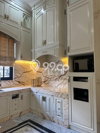 BEST DEAL! Rumah area Kelapa Gading, 5 KT, Dekat Pusat Kota, Luas 650m² LB 700m² BEST DEAL! Rumah area Kelapa Gading, 5 KT, Dekat Pusat Kota, Luas 650m² LB 700m²
