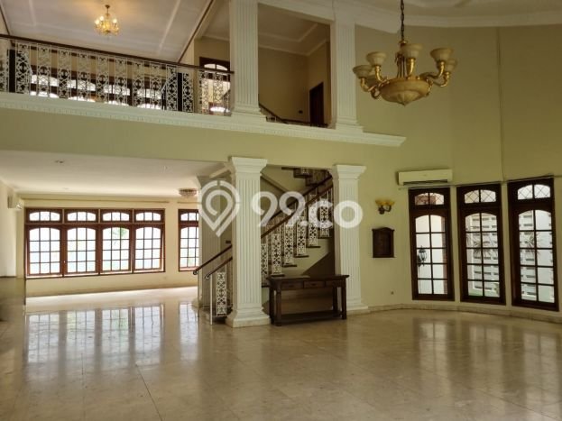 Hunian Ideal dengan LT 1200m2 & LB 600m2 Disewakan di Pejaten Hunian Ideal dengan LT 1200m2 & LB 600m2 Disewakan di Pejaten